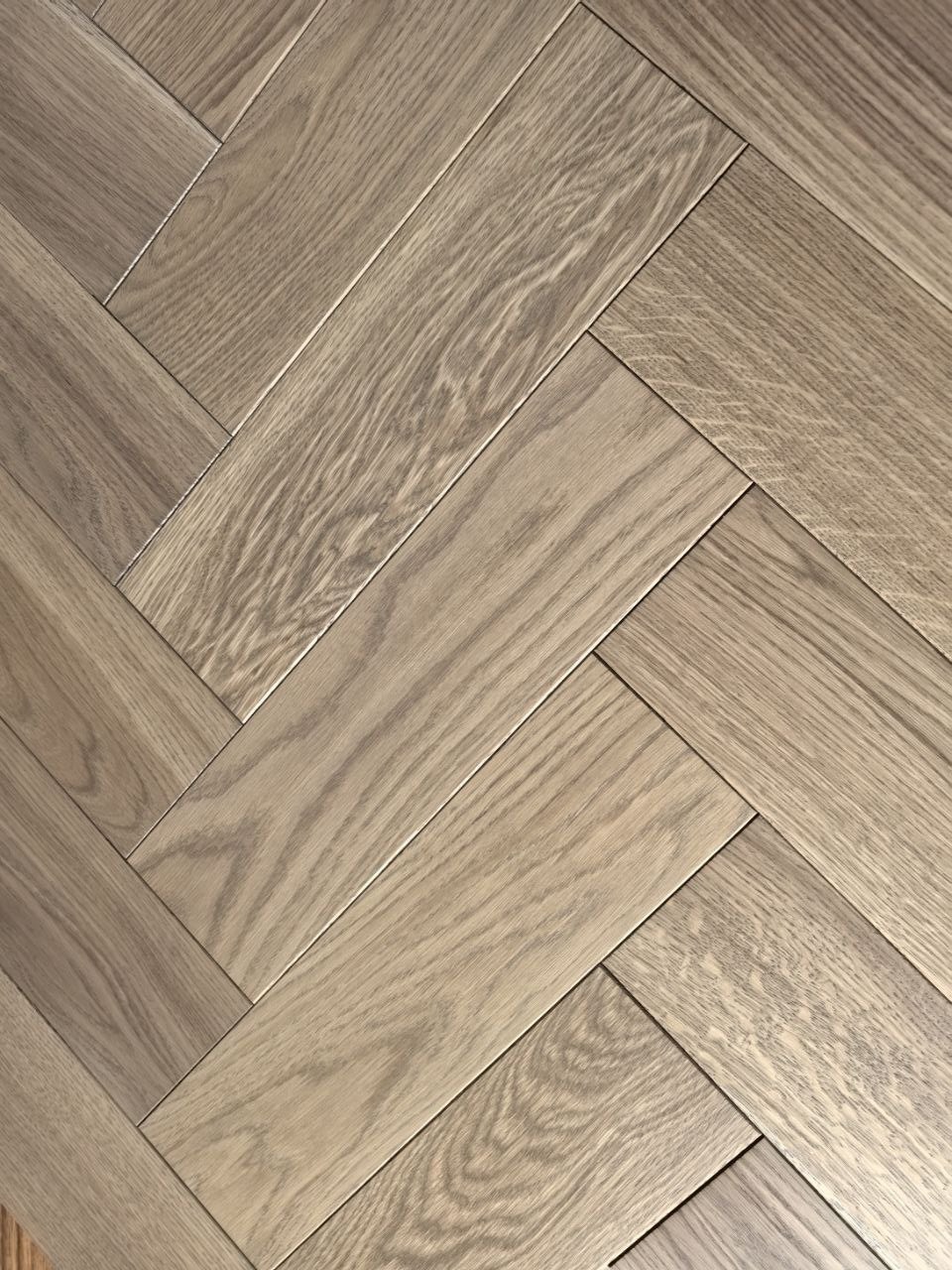 Инженерная доска Епаркет Дуб Saint-Petersburg селект лак венгерская елка 540×90×15 Инженерная доска Епаркет Дуб Saint-Petersburg селект лак венгерская елка 540×90×15